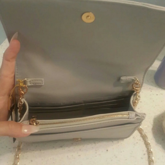 Bebe Crossbody - Picture 3 of 4